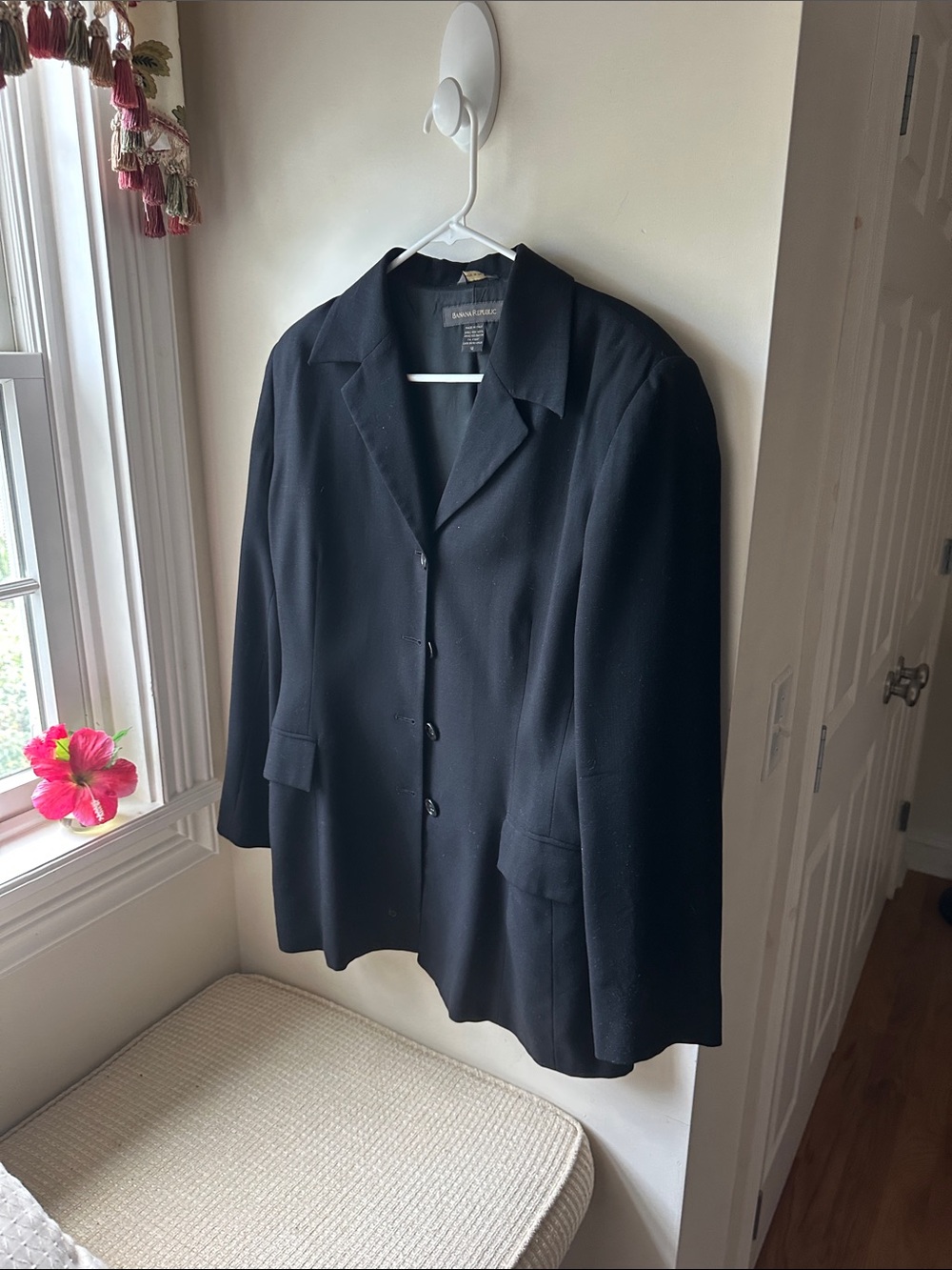 Banana Republic Women's Black Single-Breasted Blazer